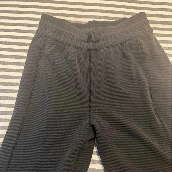 Softstreme High-Rise Straight-Leg Cropped Pant sz 4 - Picture 3 of 4